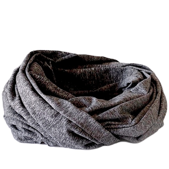 dark grey Lululemon vinyasa scarf | cozy & versatile rulu style - Picture 7 of 11